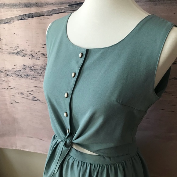 Teal summer dress with buttons and cuttout - Picture 2 of 3